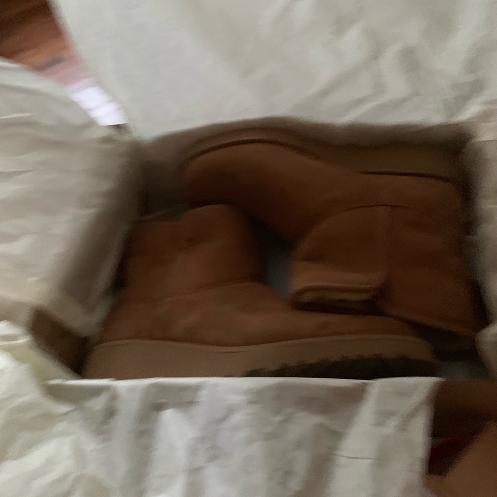 Brand new Uggs to small